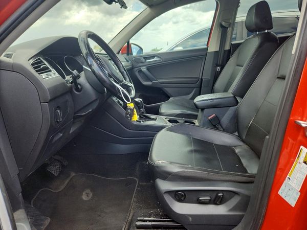 2018 VOLKSWAGEN TIGUAN SE, SEL — DENT