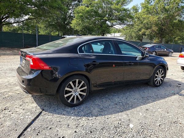 2016 VOLVO S60