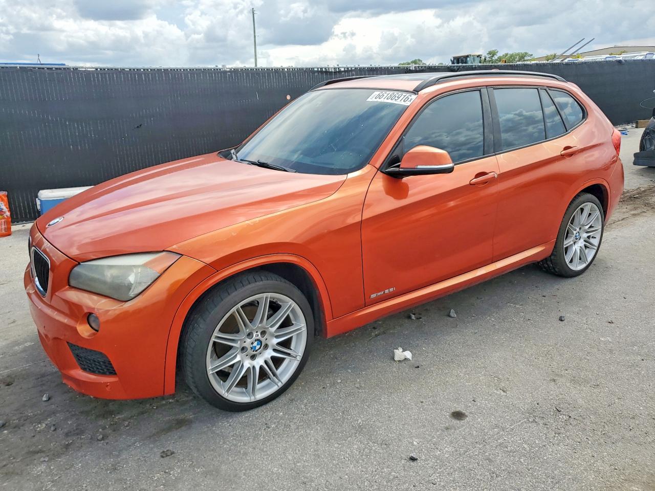 2013 BMW X1 sDrive28i — Front 3/4