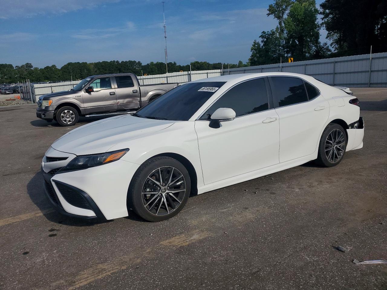 2023 TOYOTA CAMRY