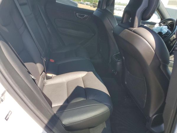 2018 VOLVO XC60