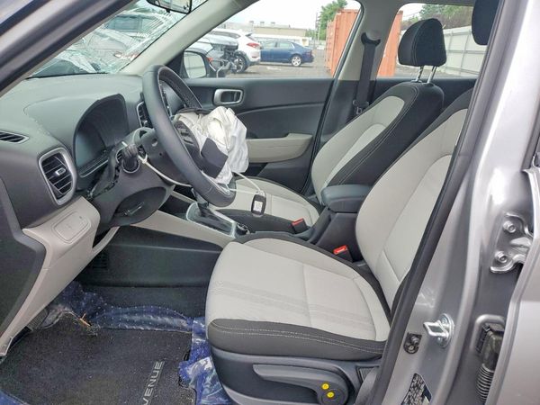 2024 HYUNDAI VENUE SEL / Limited — DENT