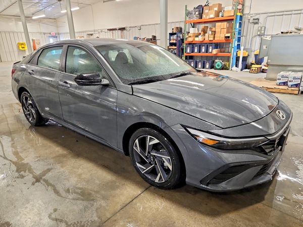 2025 HYUNDAI ELANTRA