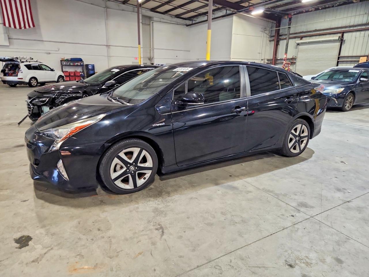 2017 TOYOTA PRIUS