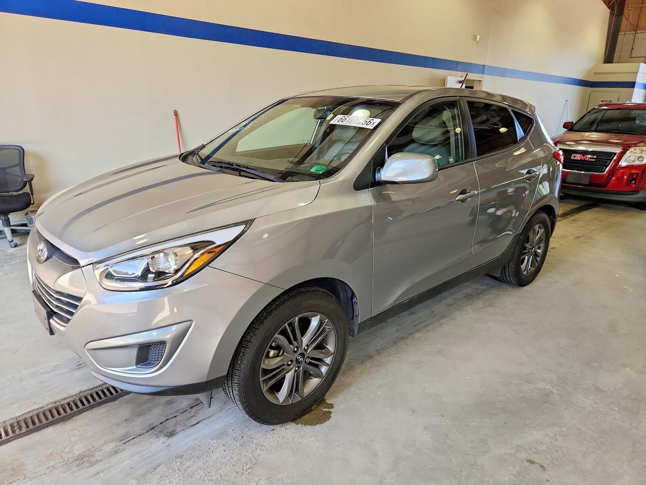 2015 HYUNDAI TUCSON GL (Middle-Low)