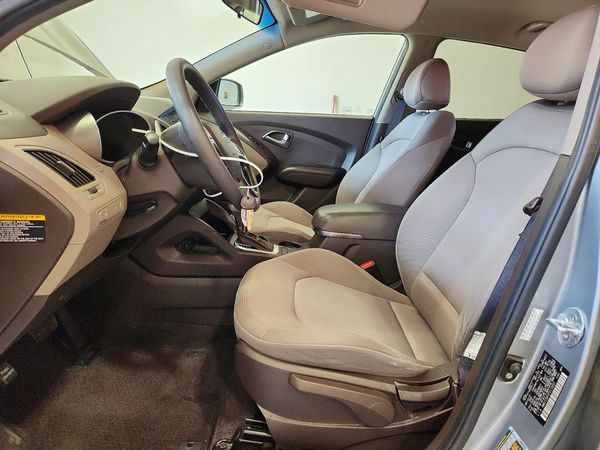 2015 HYUNDAI TUCSON GL (Middle-Low)