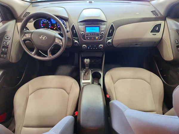 2015 HYUNDAI TUCSON GL (Middle-Low)