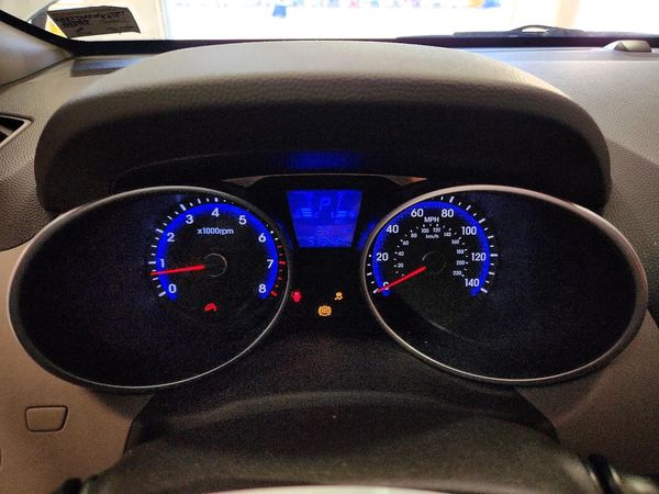 2015 HYUNDAI TUCSON GL (Middle-Low)