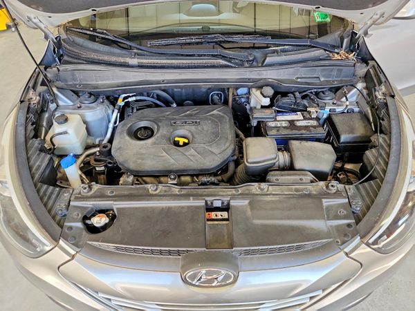 2015 HYUNDAI TUCSON GL (Middle-Low)