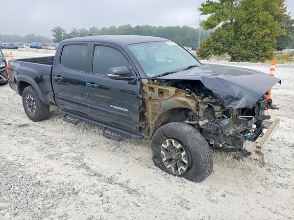 2017 TOYOTA TACOMA