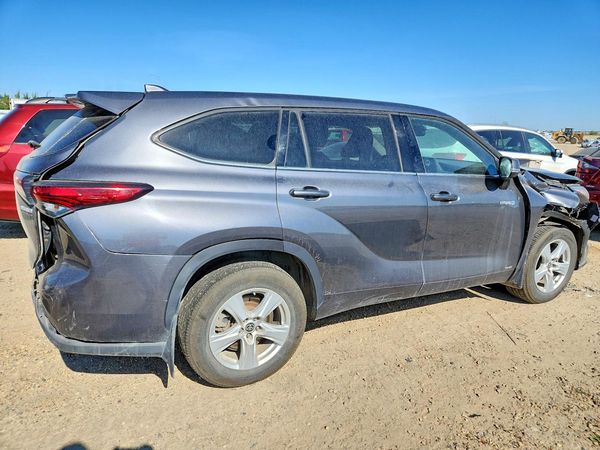 2020 TOYOTA HIGHLANDER LE