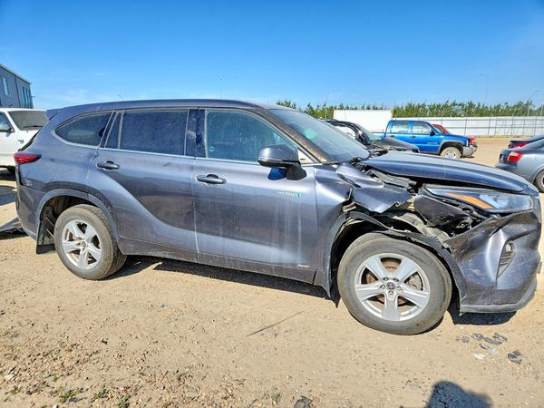 2020 TOYOTA HIGHLANDER LE