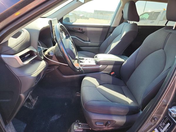 2020 TOYOTA HIGHLANDER LE