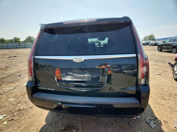 2016 CADILLAC ESCALADE Premium