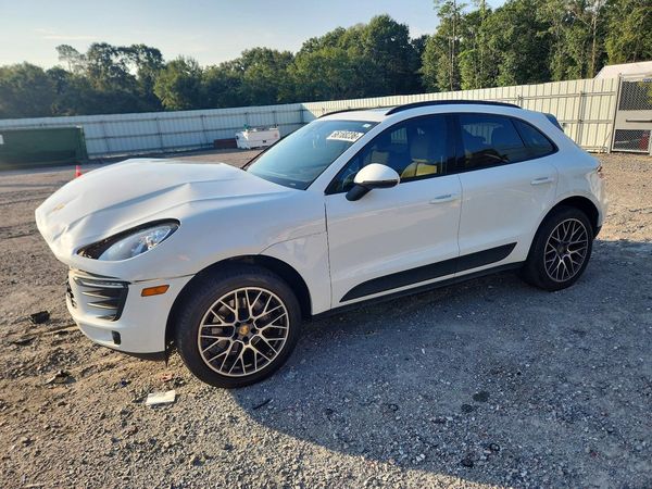 2018 PORSCHE MACAN