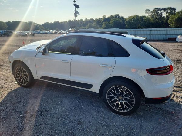 2018 PORSCHE MACAN