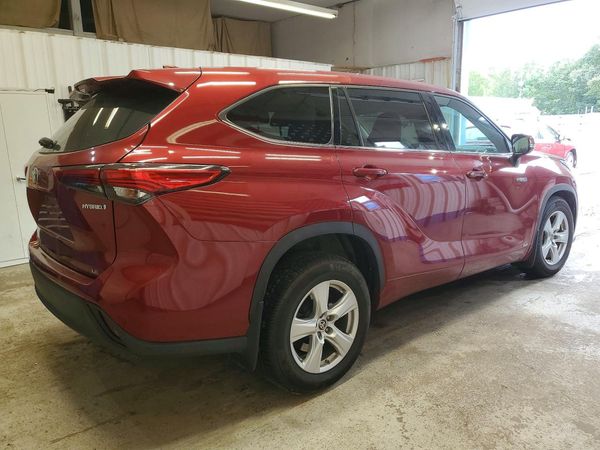 2020 TOYOTA HIGHLANDER LE