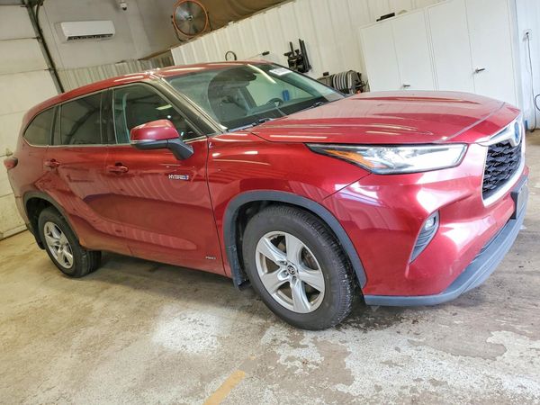 2020 TOYOTA HIGHLANDER LE