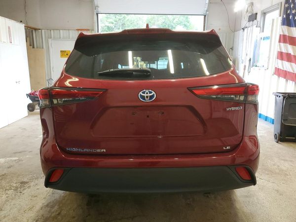 2020 TOYOTA HIGHLANDER LE