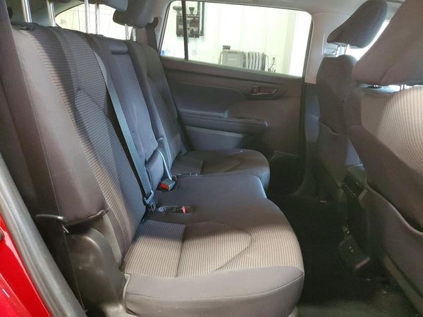 2020 TOYOTA HIGHLANDER LE