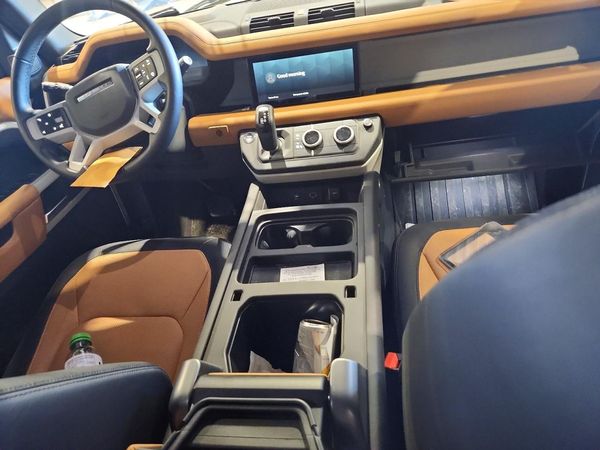 2024 LAND ROVER DEFENDER