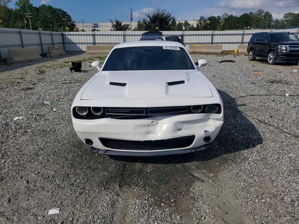 2015 DODGE CHALLENGER SXT