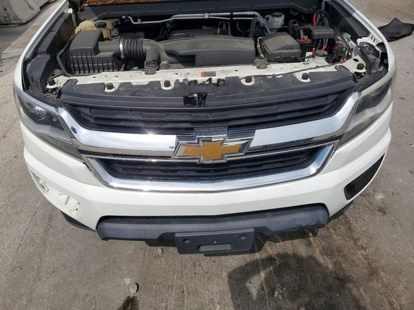 2019 CHEVROLET COLORADO Work Truck — Engine bay