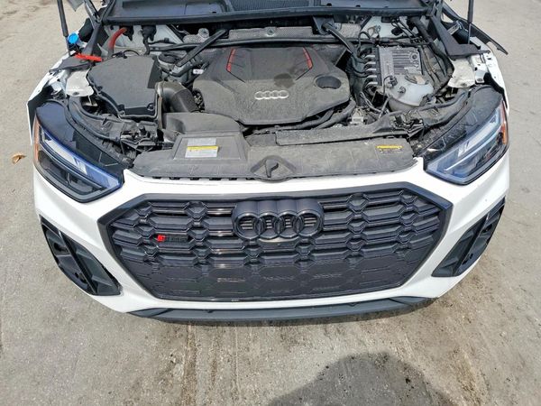 2024 AUDI SQ5 quattro Premium Plus — Engine bay