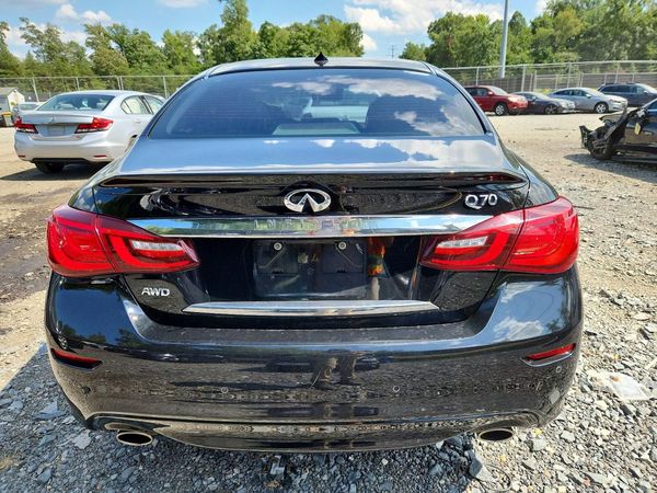 2018 INFINITI Q70