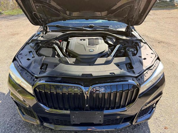 2022 BMW 740 XI xDrive