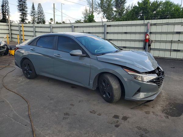 2022 HYUNDAI ELANTRA