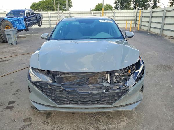 2022 HYUNDAI ELANTRA