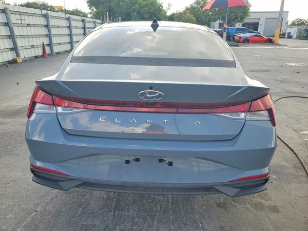 2022 HYUNDAI ELANTRA