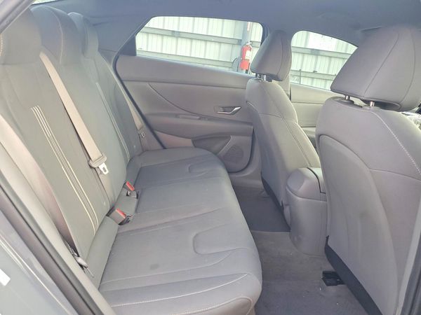 2022 HYUNDAI ELANTRA