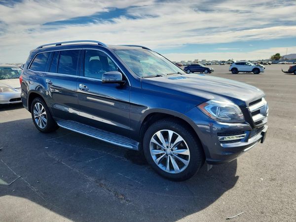 2015 MERCEDES-BENZ GL GL450 — Passenger 3/4