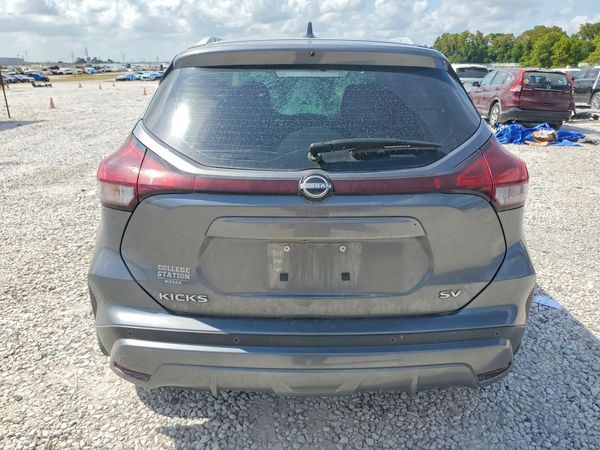 2024 NISSAN KICKS
