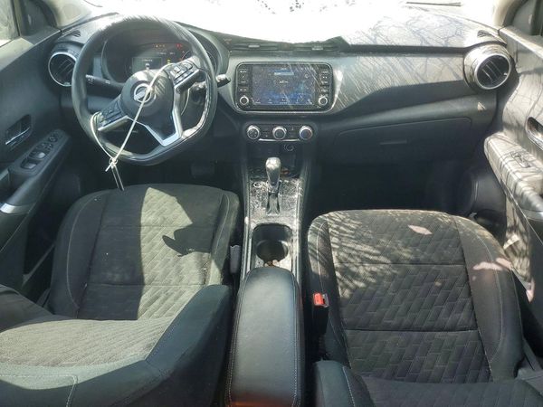 2024 NISSAN KICKS