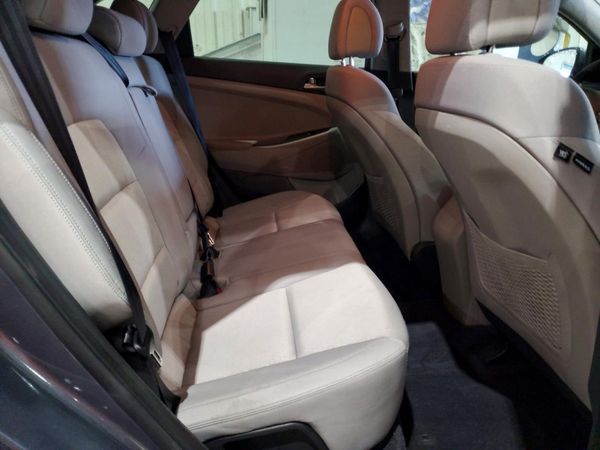 2017 HYUNDAI TUCSON