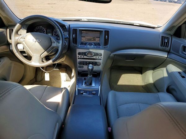 2015 INFINITI Q40