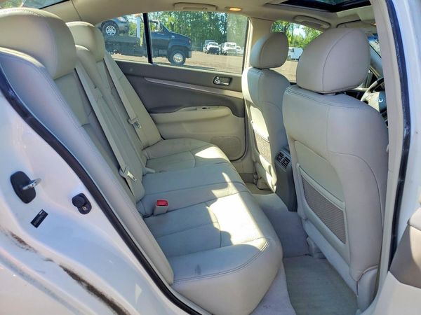2015 INFINITI Q40