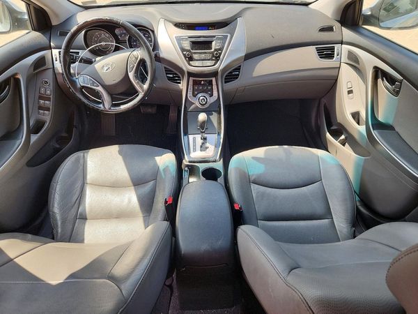 2013 HYUNDAI ELANTRA