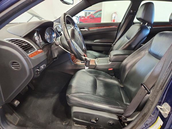 2014 CHRYSLER 300