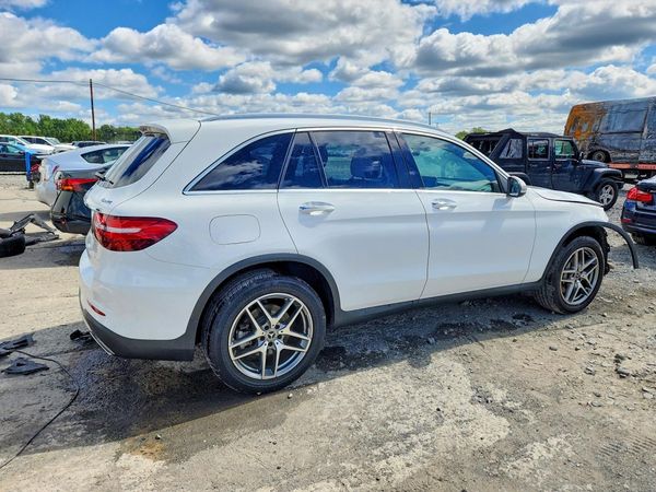 2019 MERCEDES-BENZ GLC
