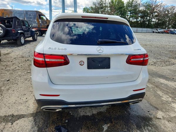 2019 MERCEDES-BENZ GLC