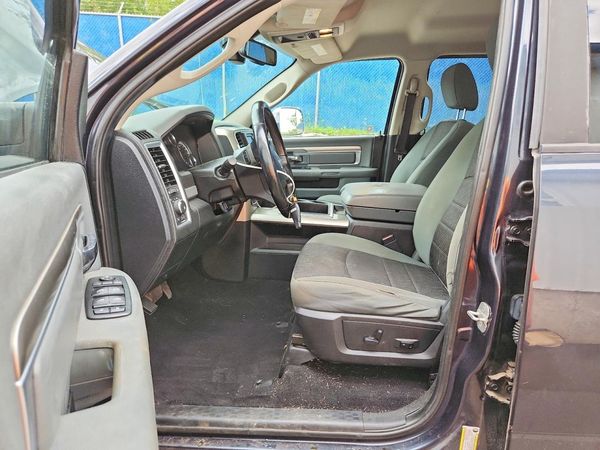 2014 RAM 1500 SLT