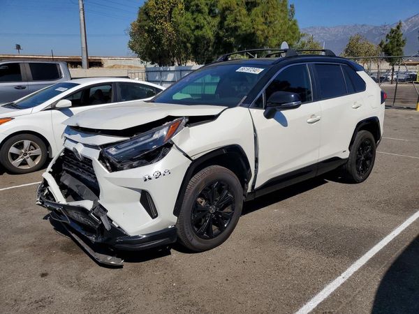2022 TOYOTA RAV4 — DSFA — Front 3/4