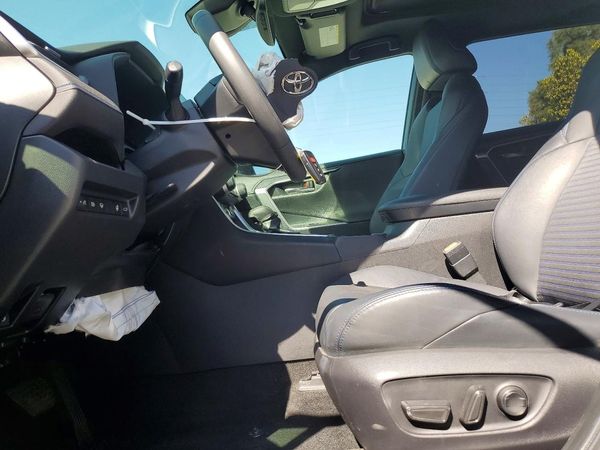 2022 TOYOTA RAV4 XSE — DENT
