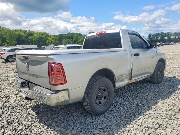 2013 RAM 1500 ST