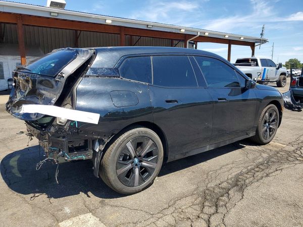 2024 BMW IX