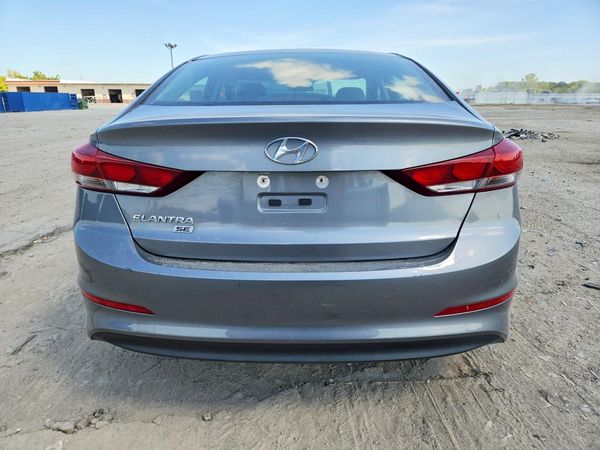 2018 HYUNDAI ELANTRA SE